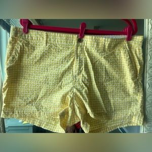 Yellow gingham Old Navy shorts (Size 16)